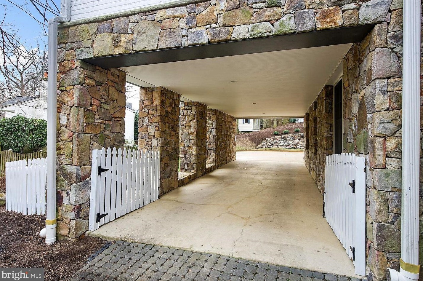 4340 37th Rd N, Arlington, VA 22207