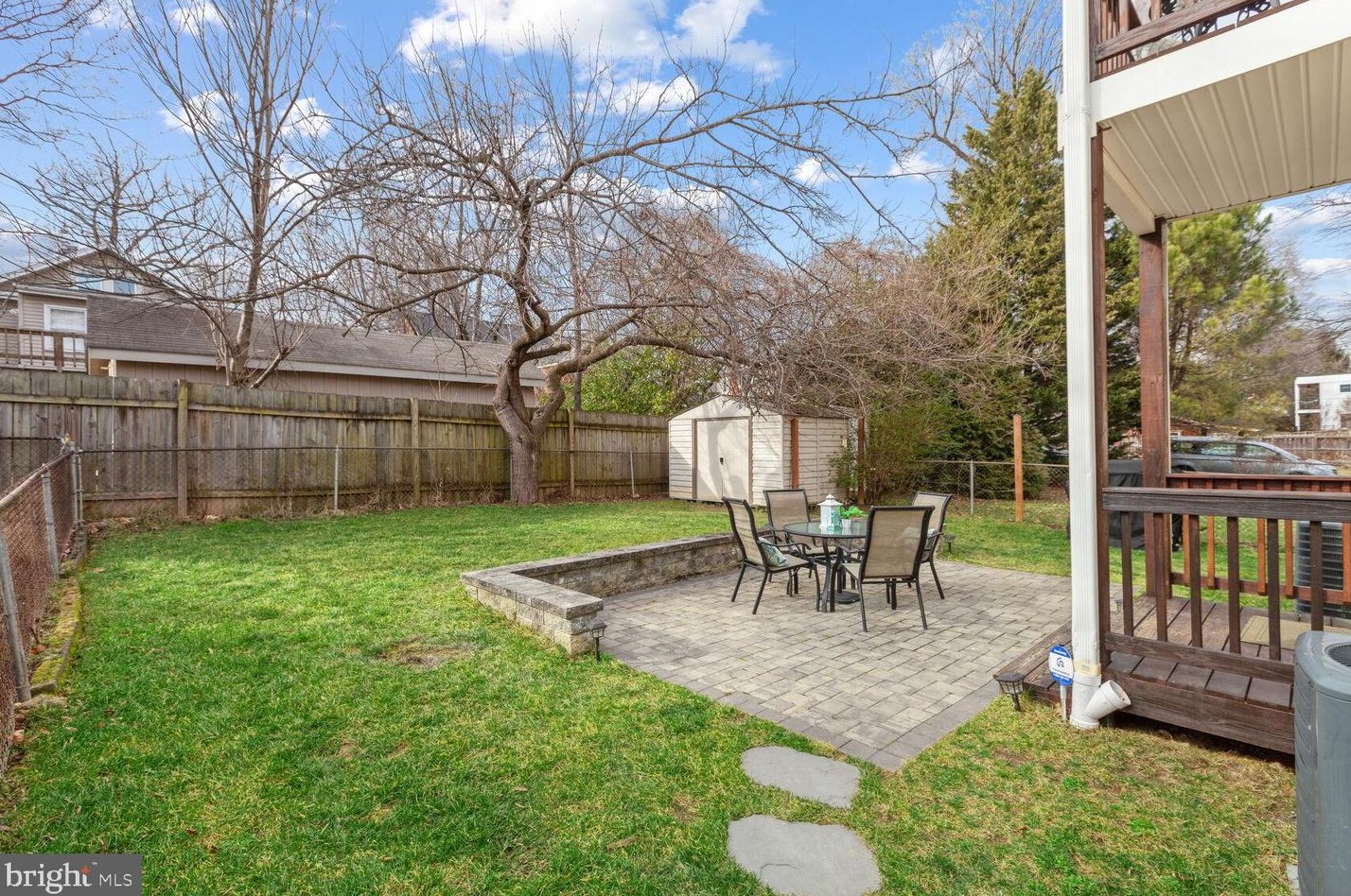 1244 Taylor St, Arlington VA 22201-5728 exterior