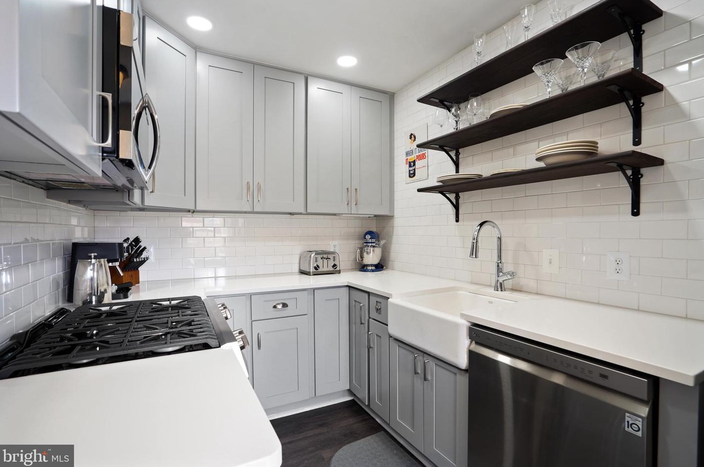 1231 Buchanan St, Arlington VA 22204-1345 exterior