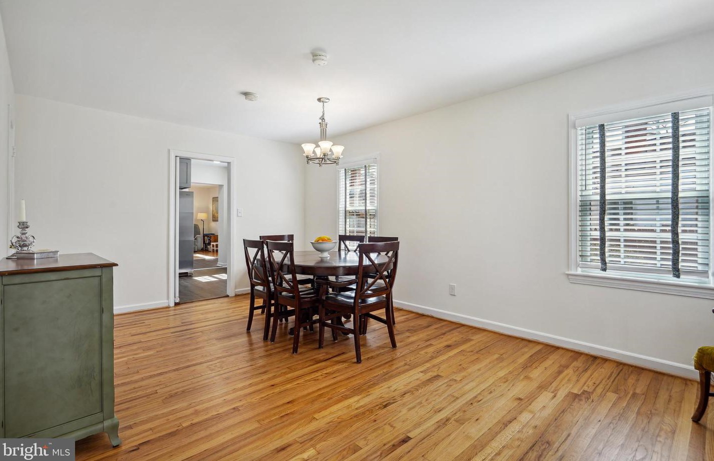 1231 Buchanan St, Arlington VA 22204-1345 exterior