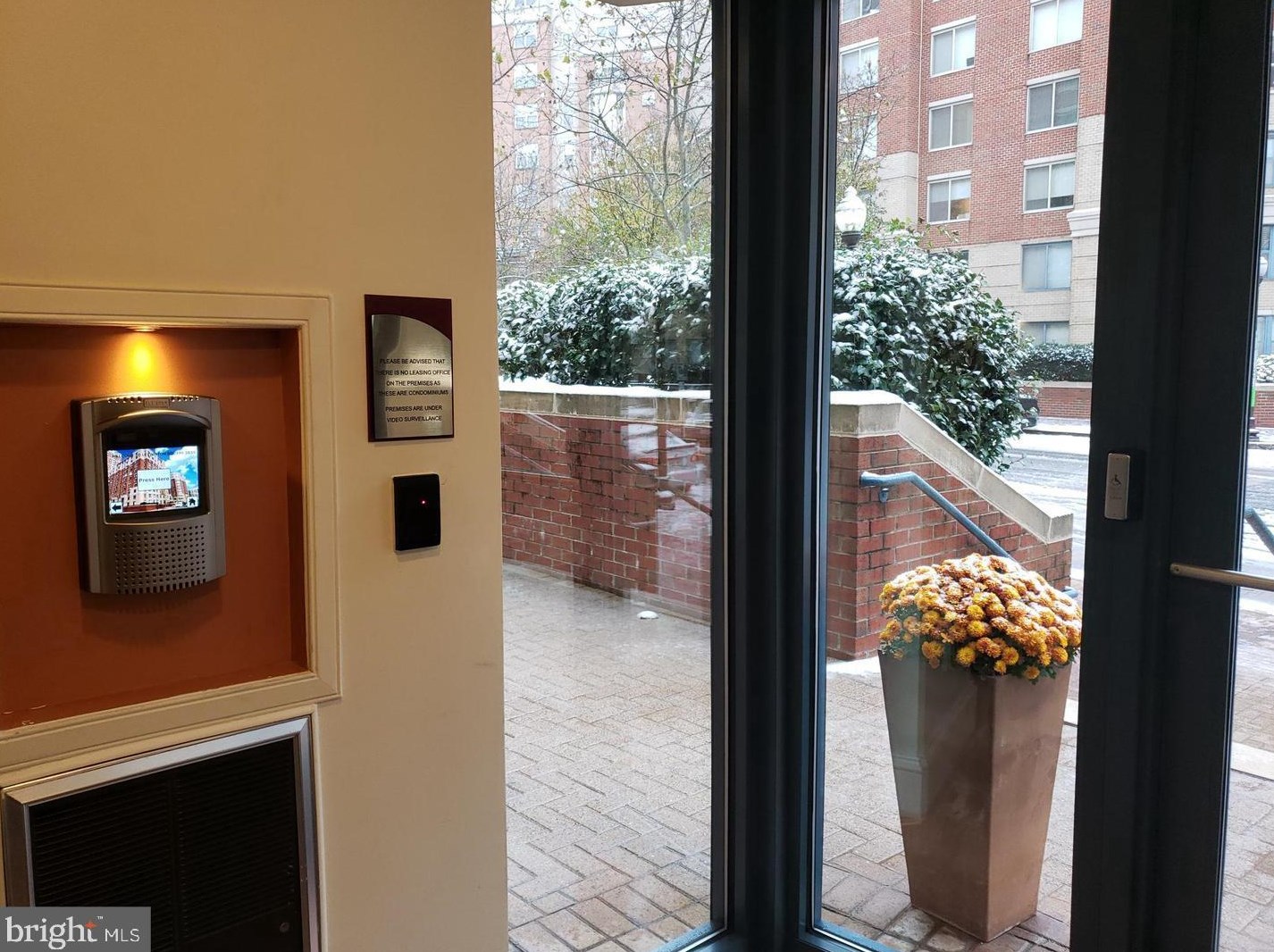 3835 9th St N #503w, Arlington, VA