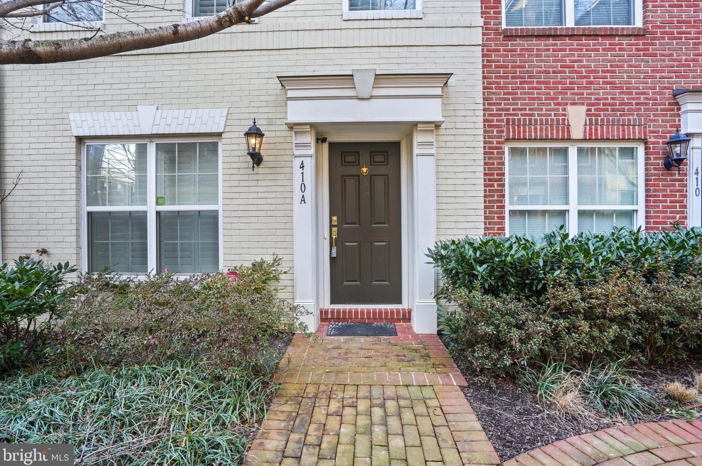 410 Thomas St, Arlington VA  22203-3108 exterior