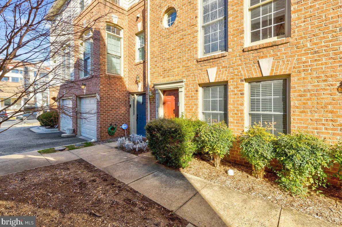 3106 9th Rd N, Arlington, VA 22201