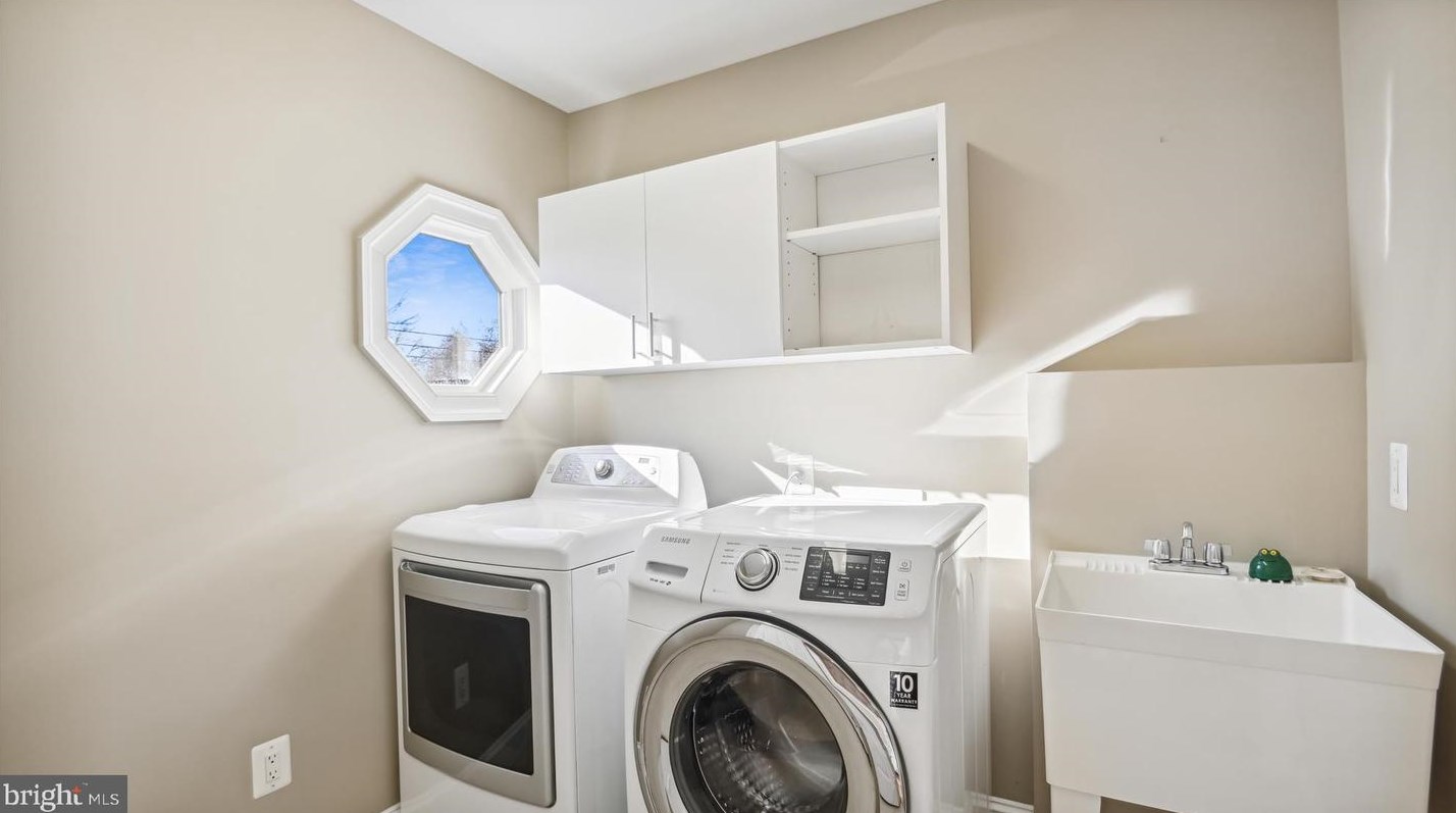 2525 Kenilworth St, Arlington VA  22207-1420 exterior