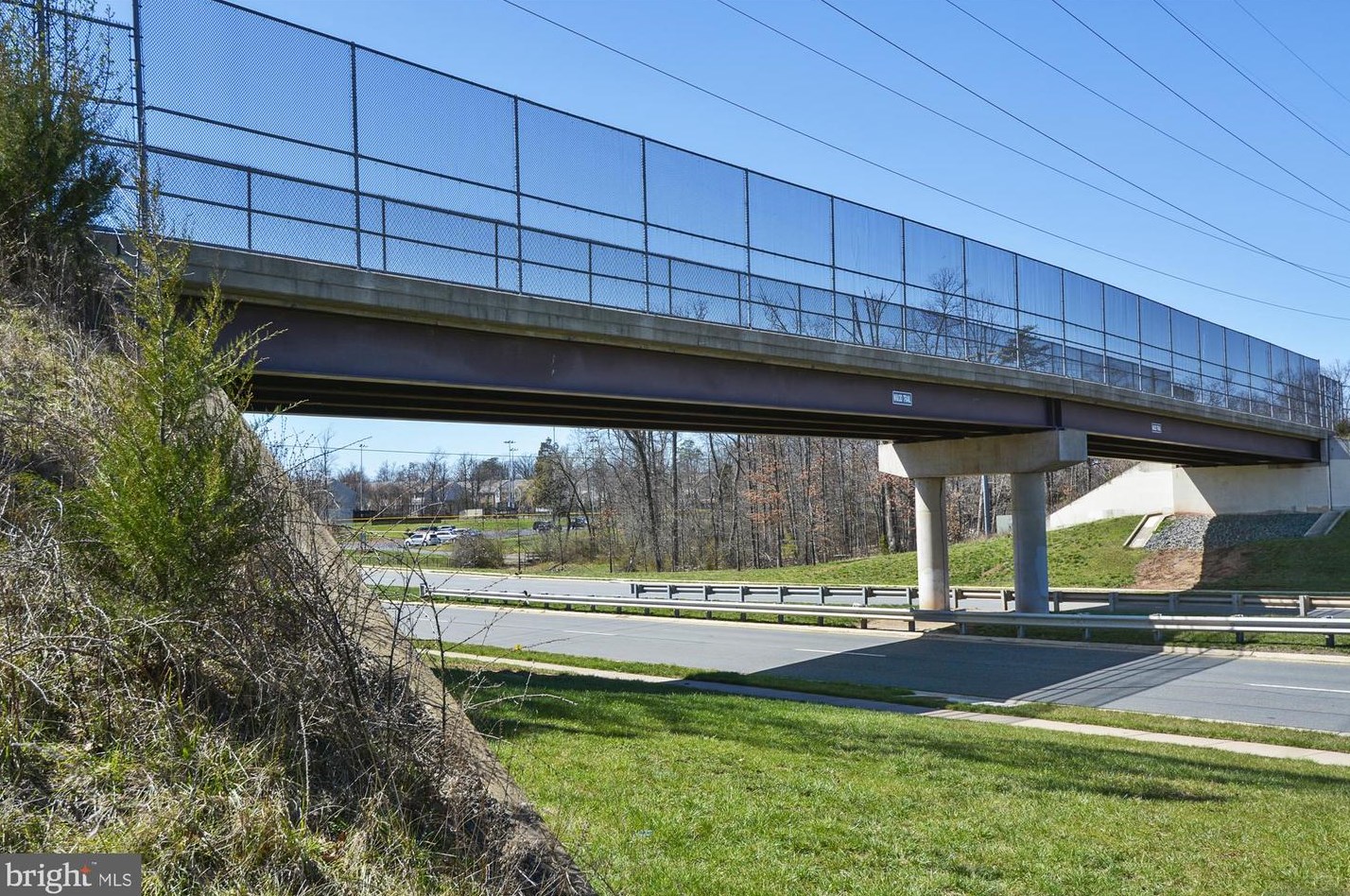 2525 Kenilworth St, Arlington VA  22207-1420 exterior