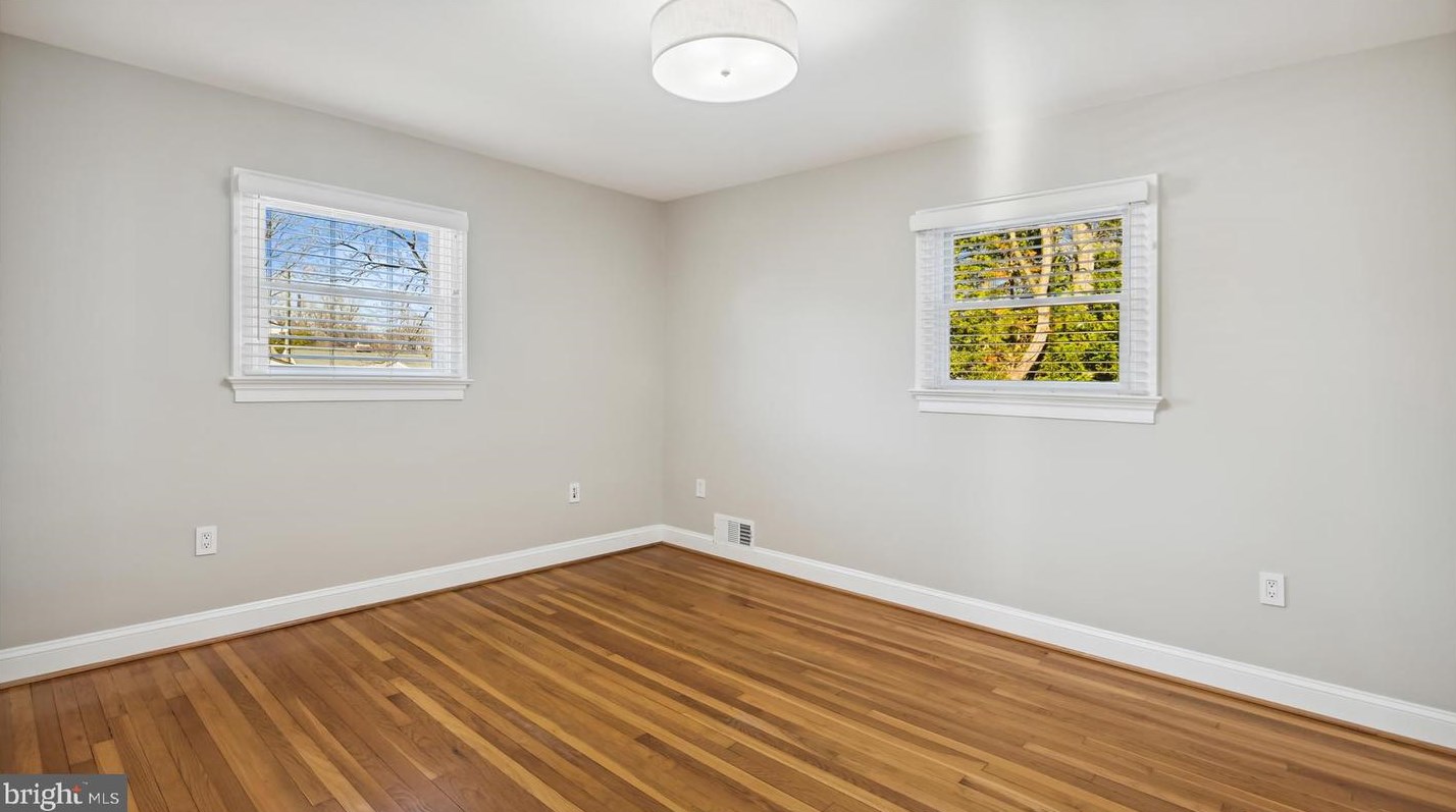 2525 Kenilworth St, Arlington VA  22207-1420 exterior