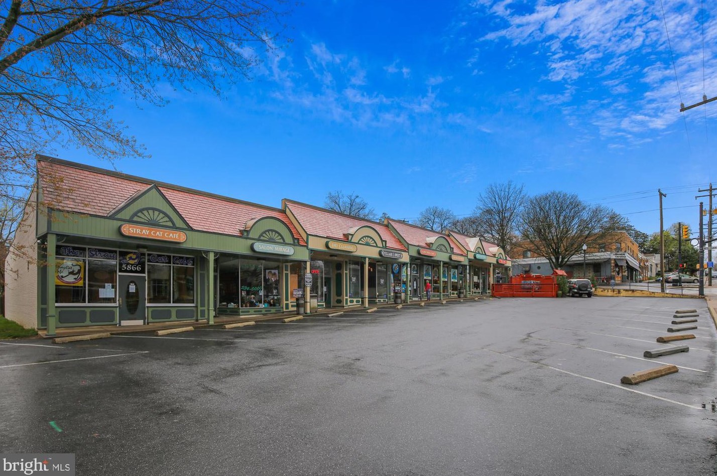 2525 Kenilworth St, Arlington VA  22207-1420 exterior