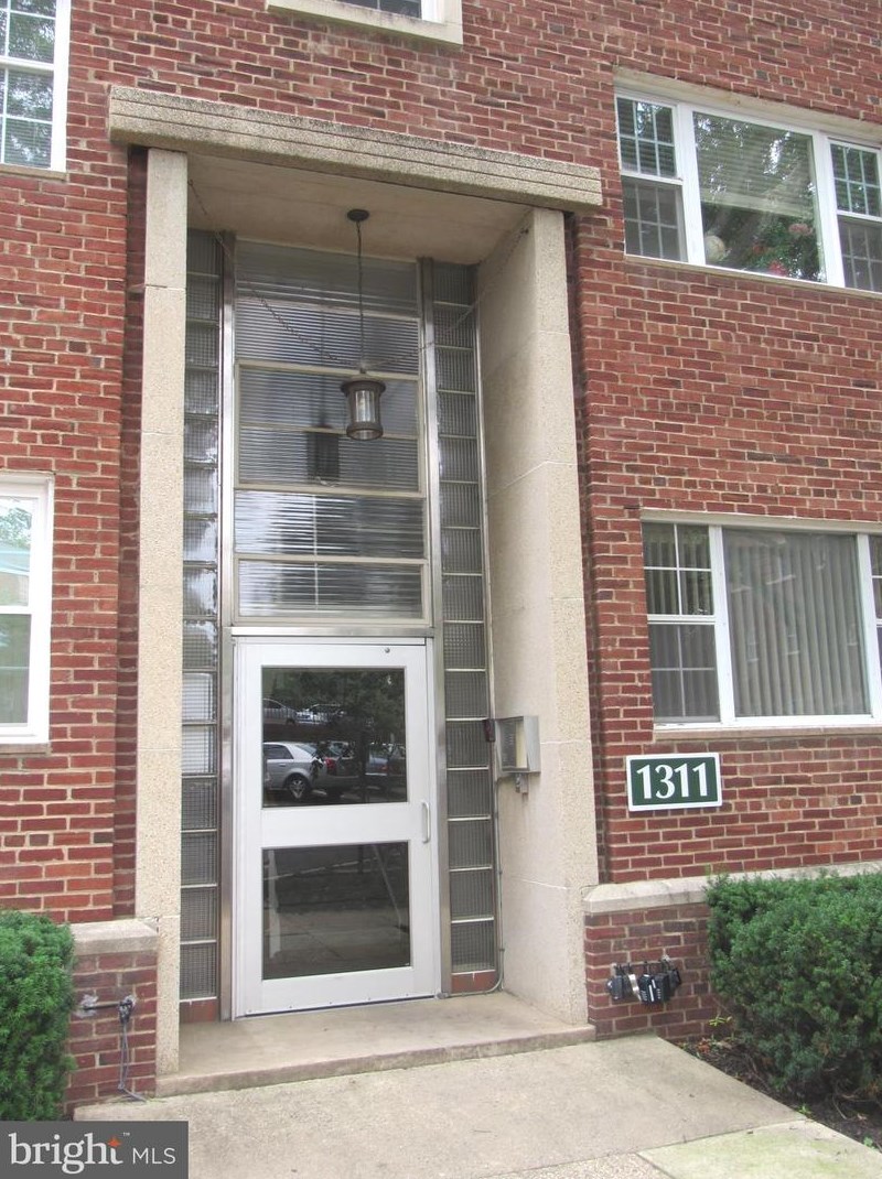 1311 N Ode St #612, Arlington, VA 22209