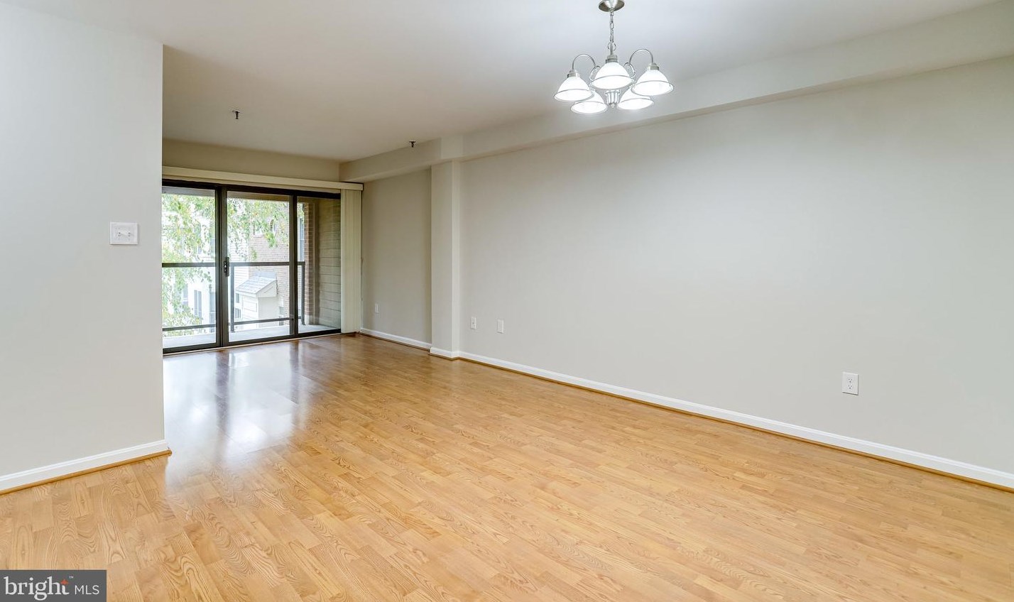 1029 N Stuart St #306, Arlington, VA 22201