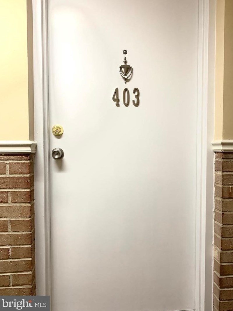 5111 8th Rd S #403, Arlington, VA 22204