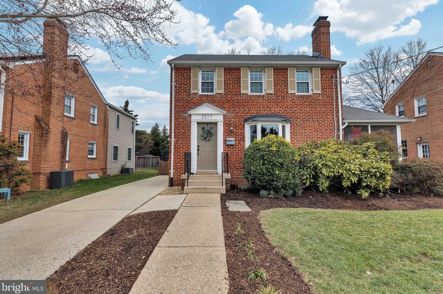 2317 Columbus St, Arlington, VA 22206-1024