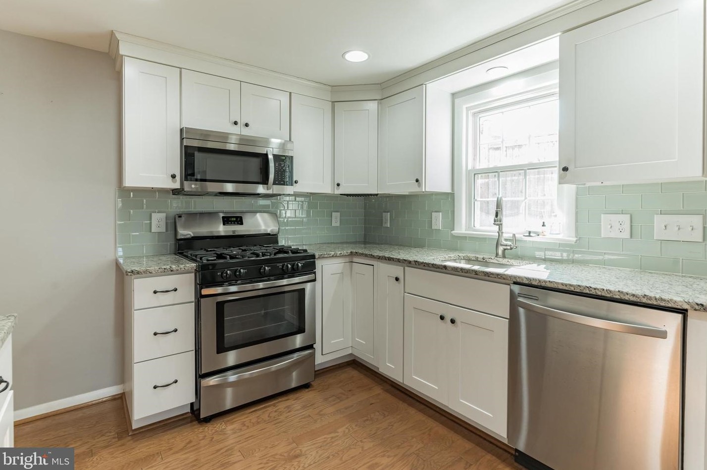 1927 S Lorton St, Arlington, VA 22204