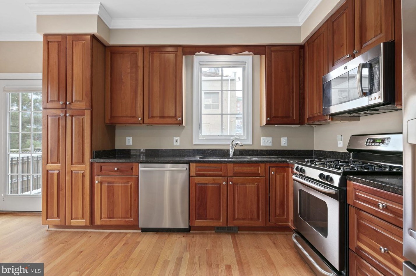 3432 12th Rd N, Arlington, VA 22201