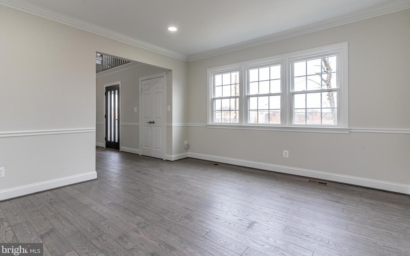 1418 Dinwiddie St, Arlington VA  22206-1069 exterior