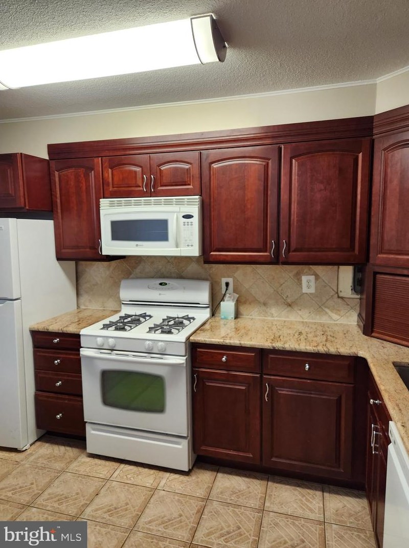 1300 Army Navy Dr #625, Arlington, VA 22202