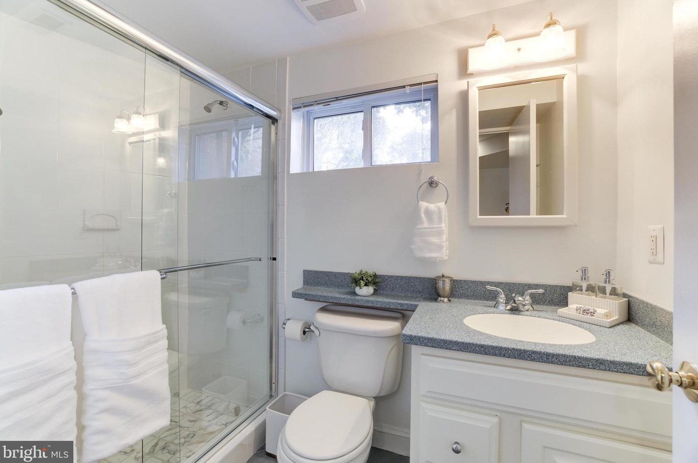 3924 Upland St, Arlington VA  22207-4642 exterior