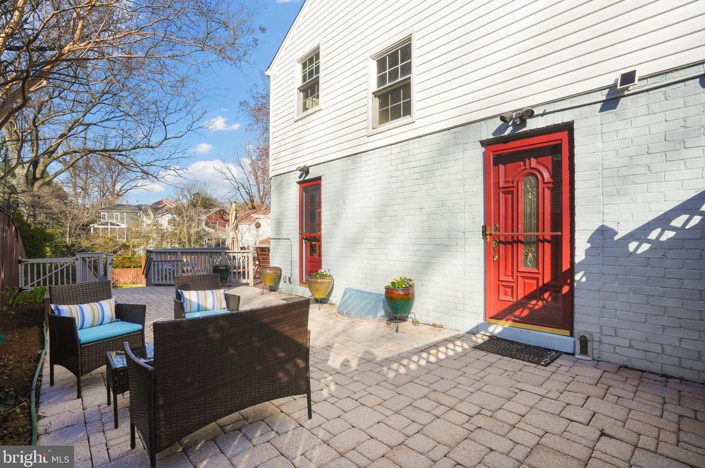 862 Larrimore St, Arlington, VA 22205-1409