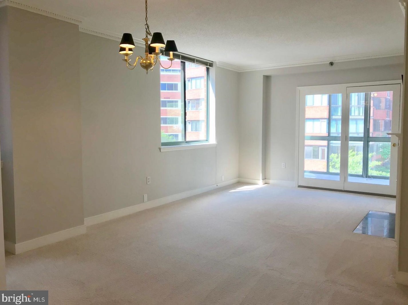1045 N Utah St #2-402, Arlington, VA