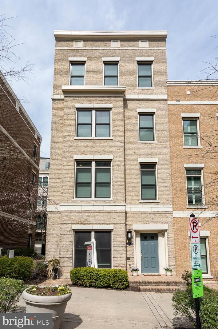 1513 16th Rd N, Arlington, VA 22209