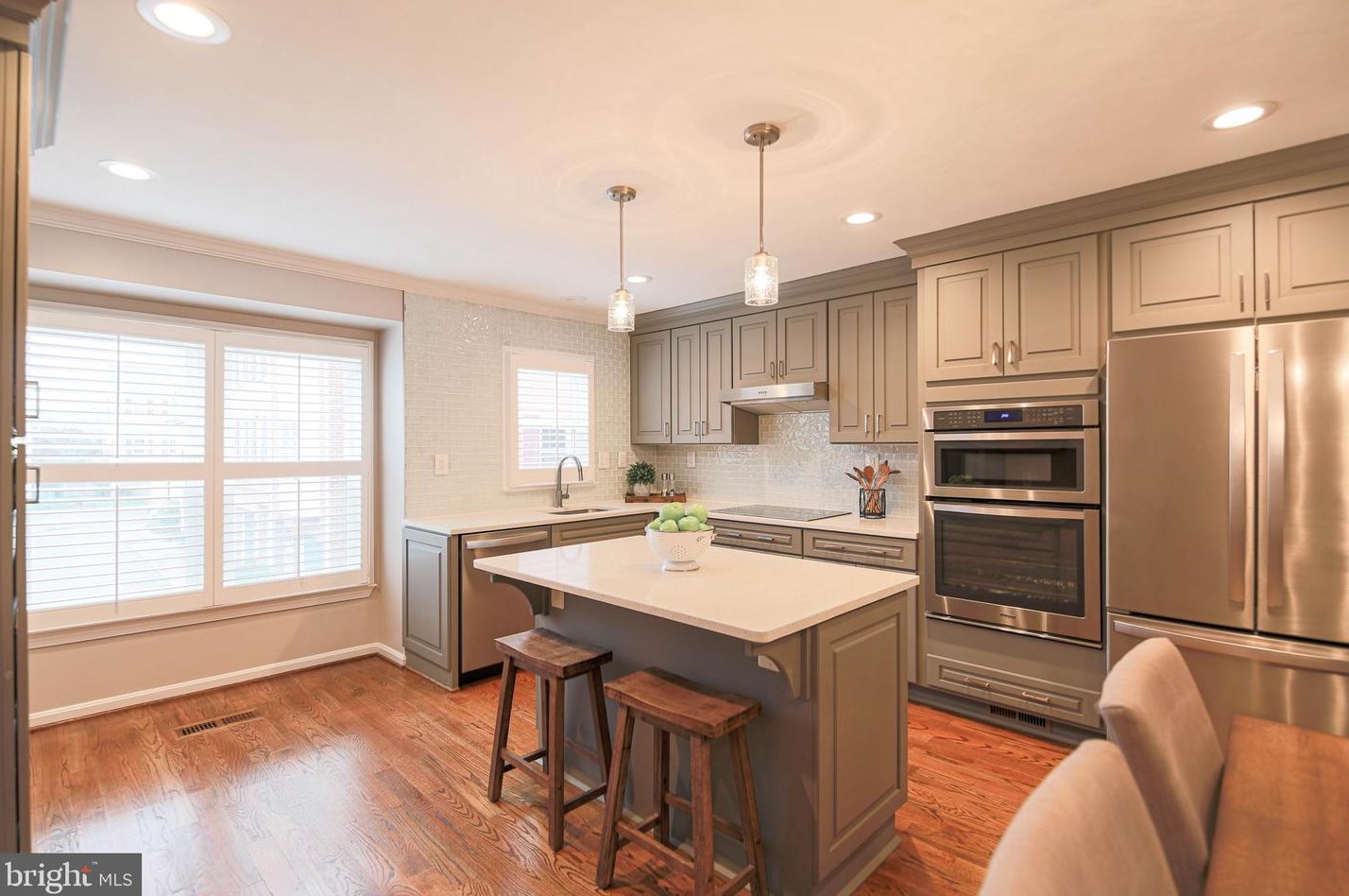 82 Wise St, Arlington, VA 22204-1848