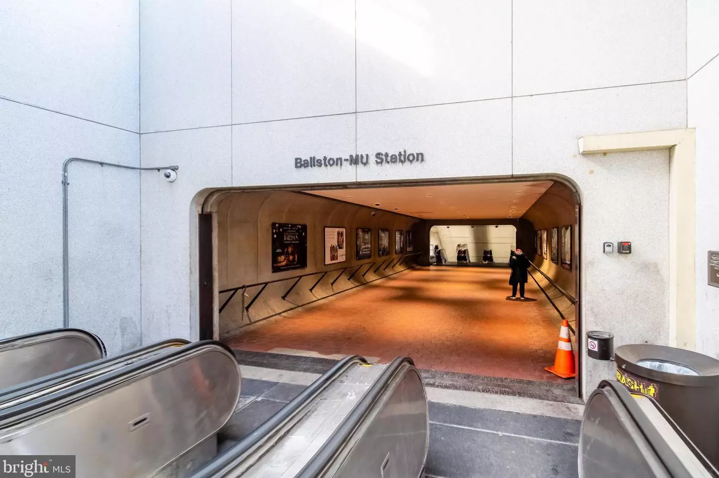 900 Stafford St, Arlington VA  22203-1842 exterior