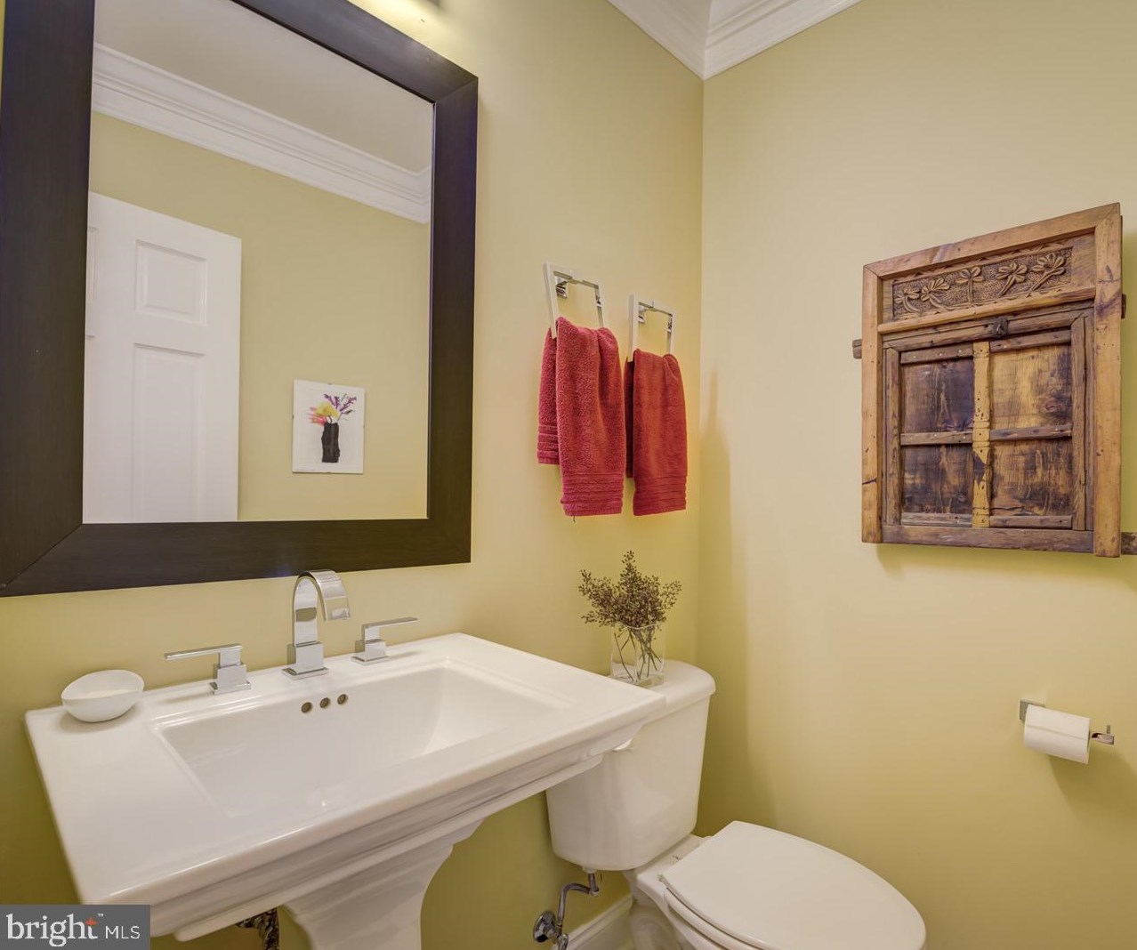 401 George Mason Dr, Arlington VA 22203-2502 exterior