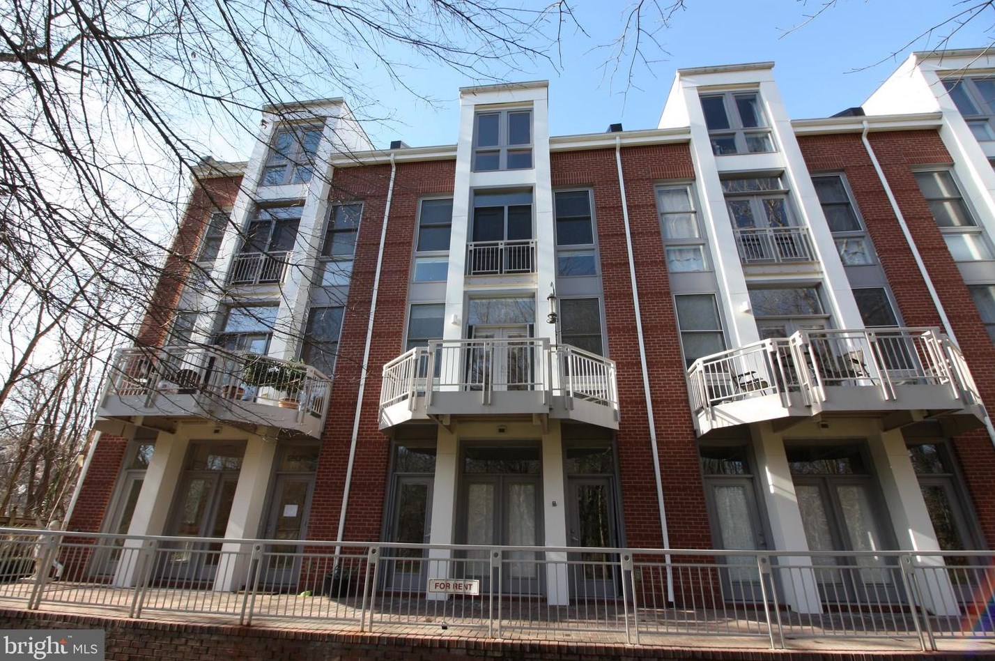2014 Westmoreland St, Arlington VA  22213-1011 exterior