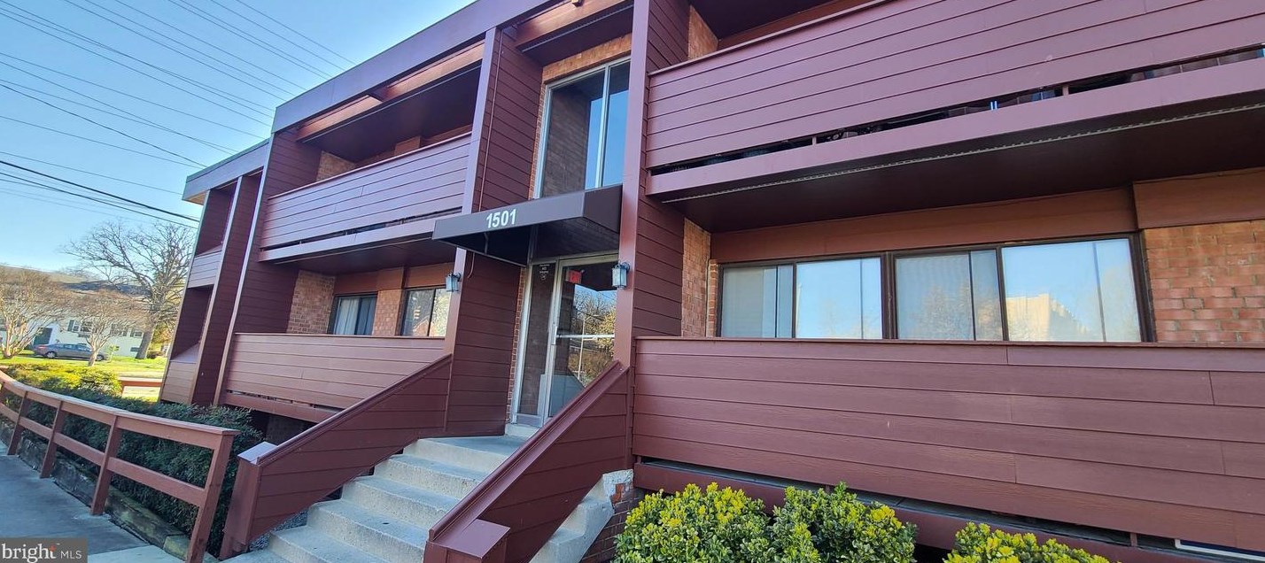 1501 S George Mason Dr #1, Arlington, VA 22204