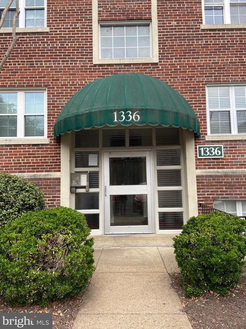 1336 N Ode St #9, Arlington, VA 22209