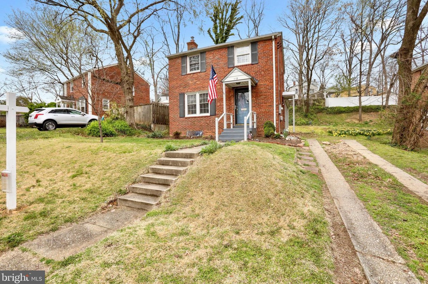 1119 Edison St, Arlington, VA 22204-3339