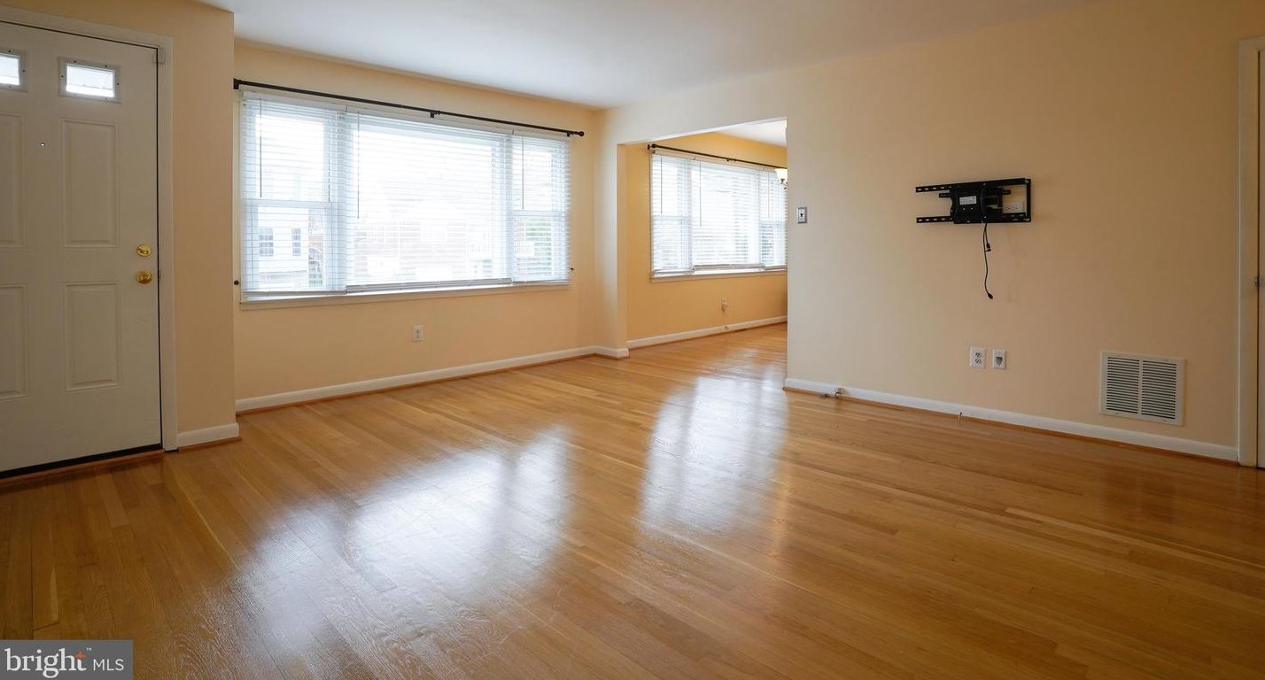 2017 N Cameron St, Arlington, VA 22207