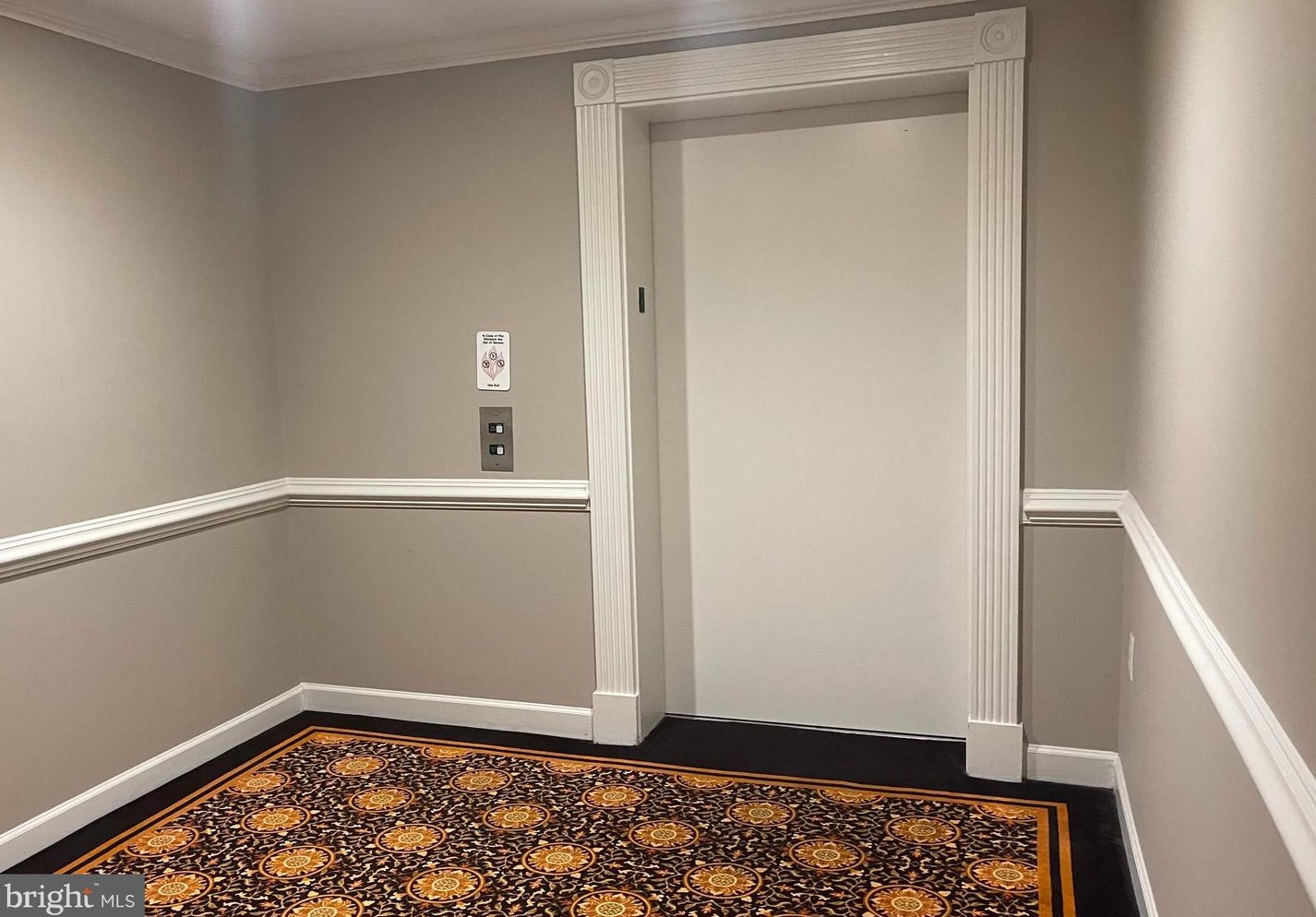 2310 14th St N #204, Arlington, VA 22201