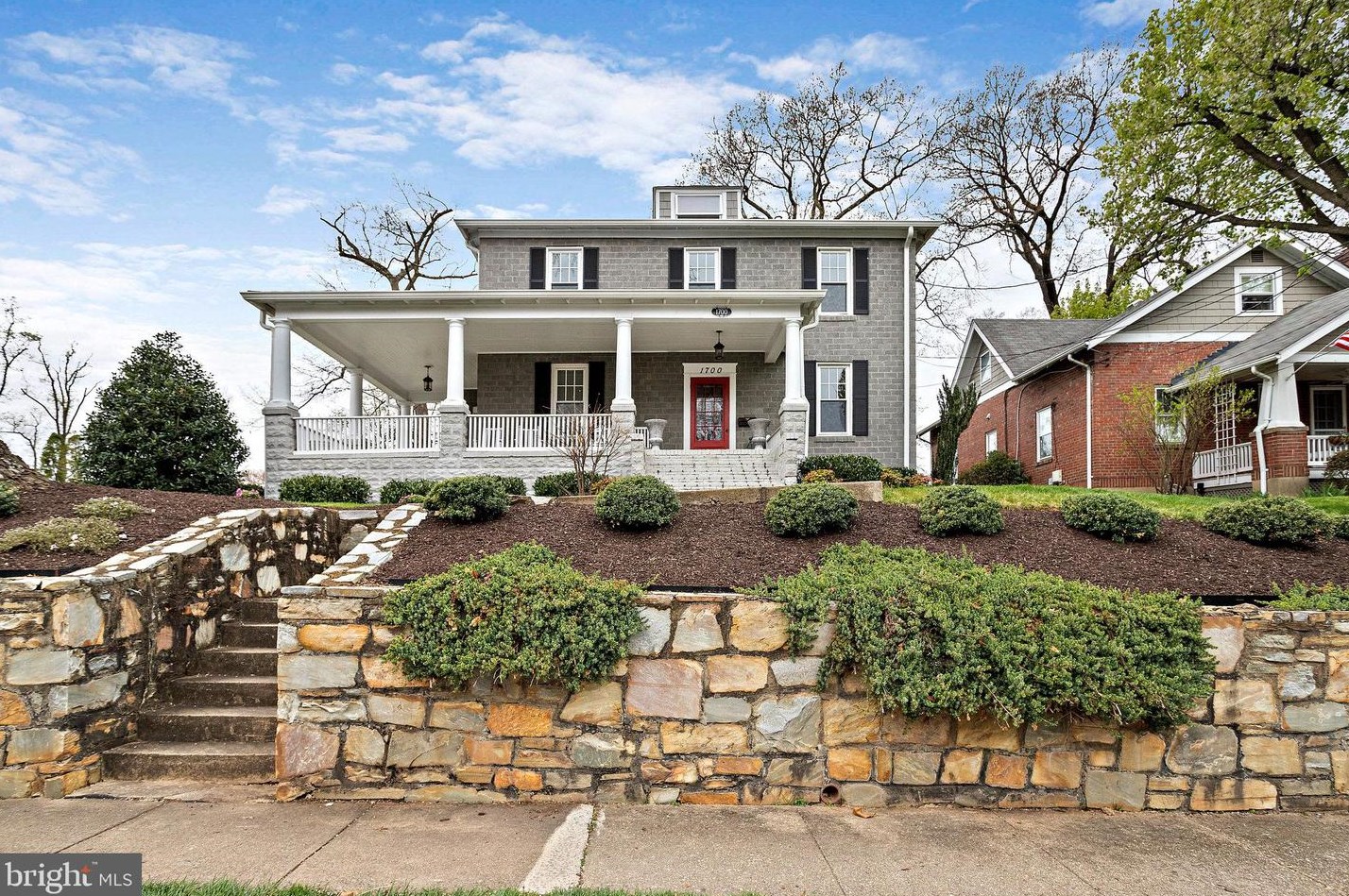 1700 Taylor St, Arlington VA 22204-4046 exterior