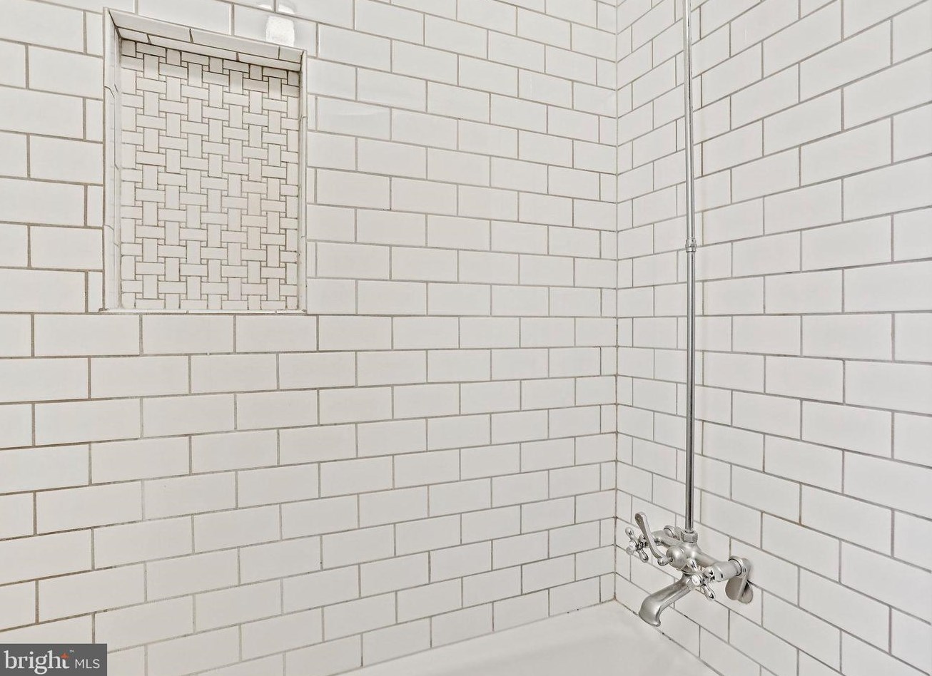 1700 Taylor St, Arlington VA 22204-4046 exterior