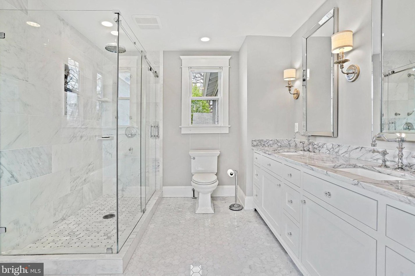 1700 Taylor St, Arlington VA 22204-4046 exterior