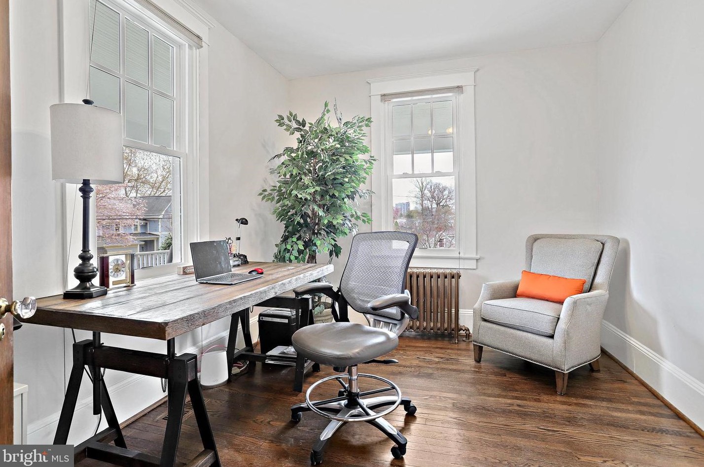 1700 Taylor St, Arlington VA 22204-4046 exterior