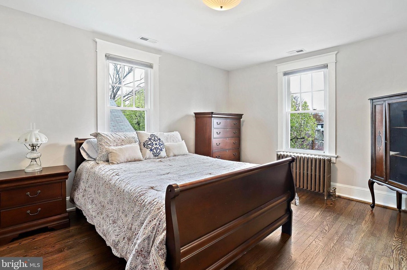 1700 Taylor St, Arlington VA 22204-4046 exterior