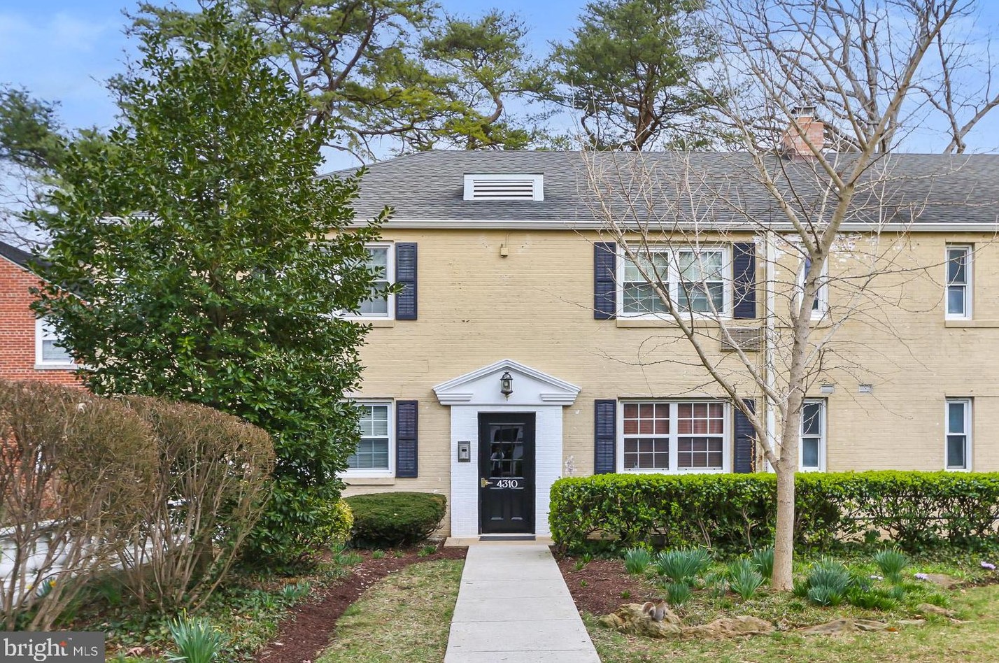 4310 Pershing Dr, Arlington, VA 43104-2810