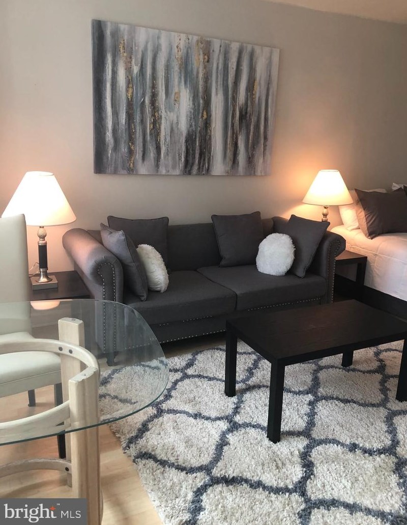 1111 Arlington Blvd #615, Arlington, VA 22209