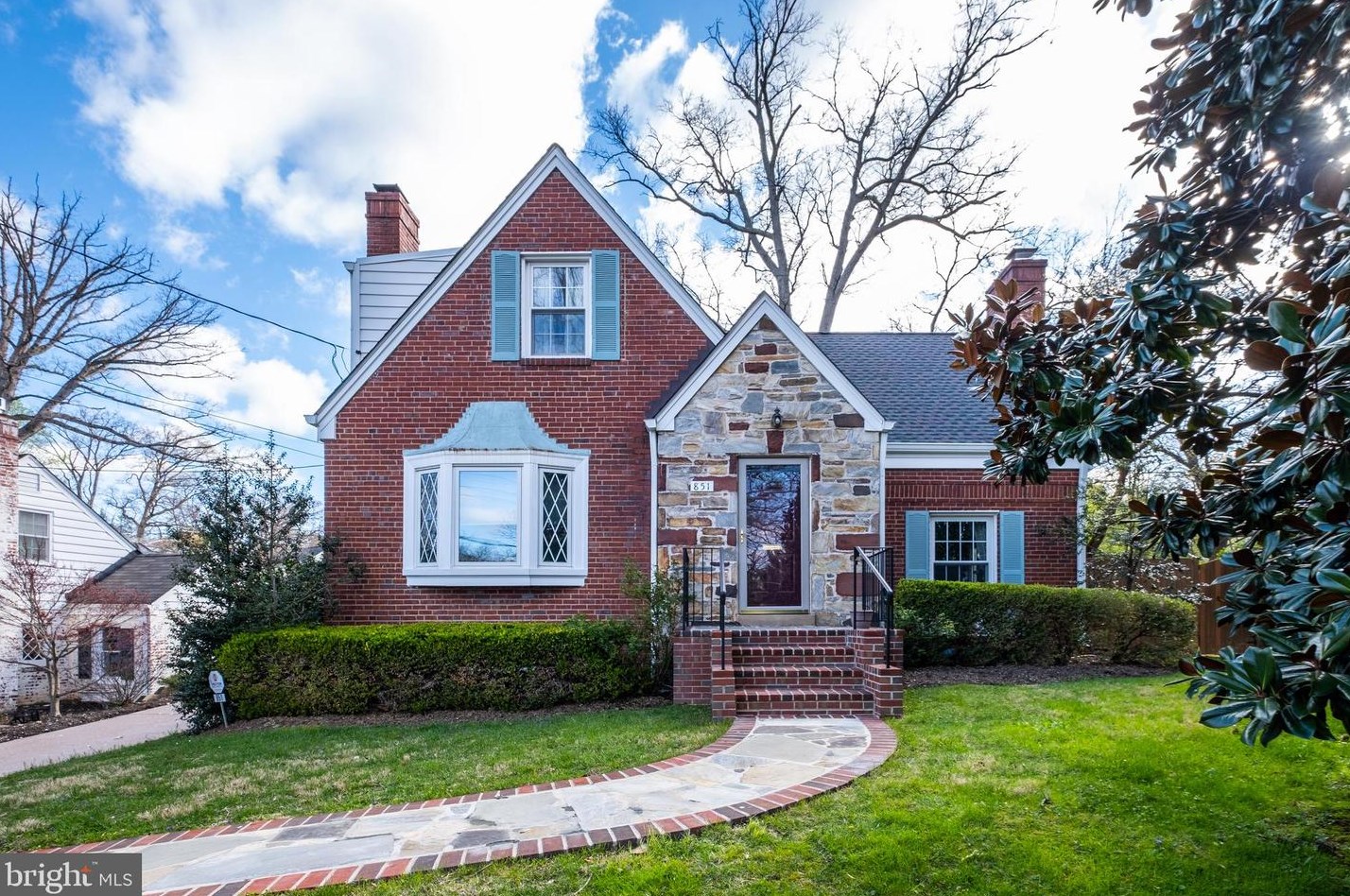 851 N Kentucky St, Arlington, VA 22205