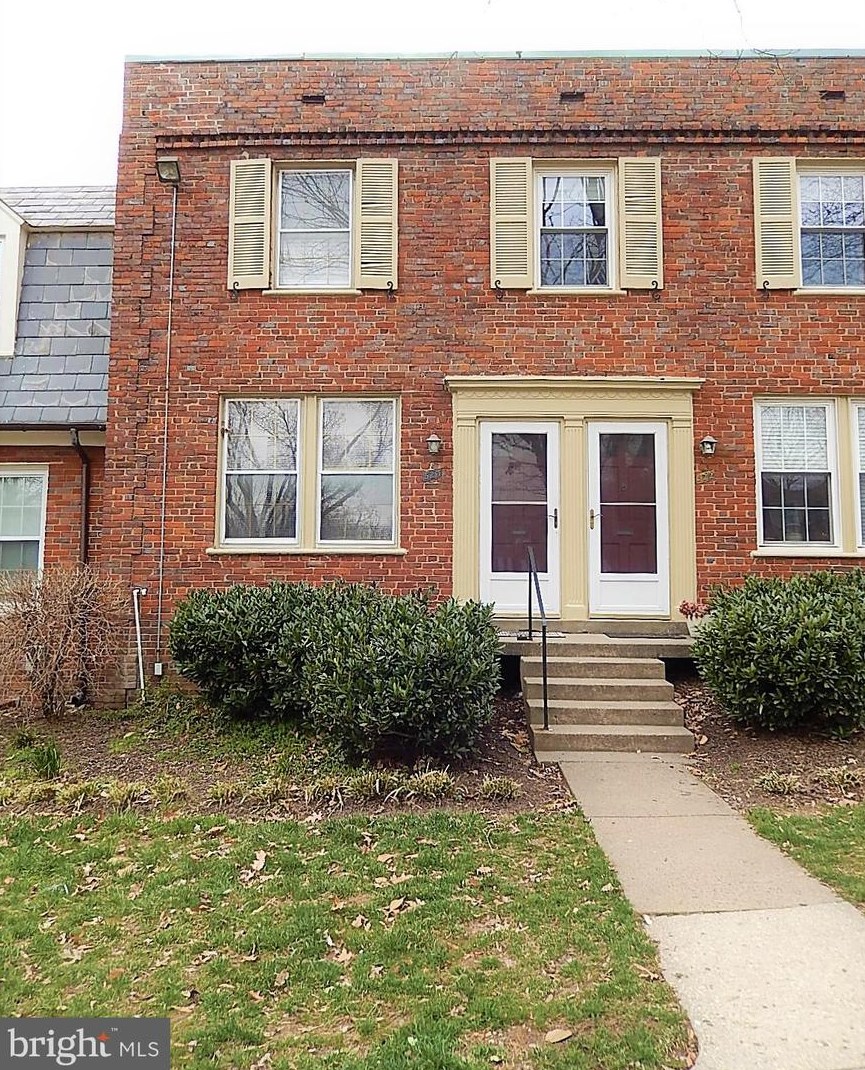 1400 S Edgewood St #523, Arlington, VA 22204