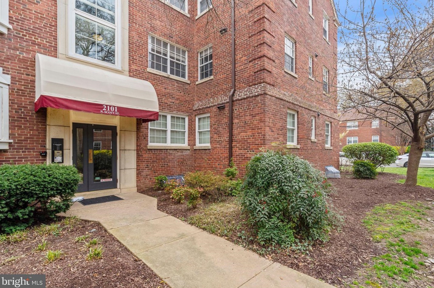 2101 N Scott St #92, Arlington, VA 22209