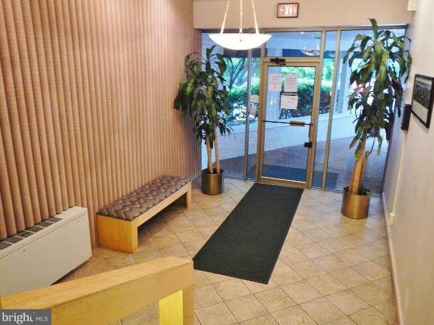 2016 N Adams St #612, Arlington, VA 22201
