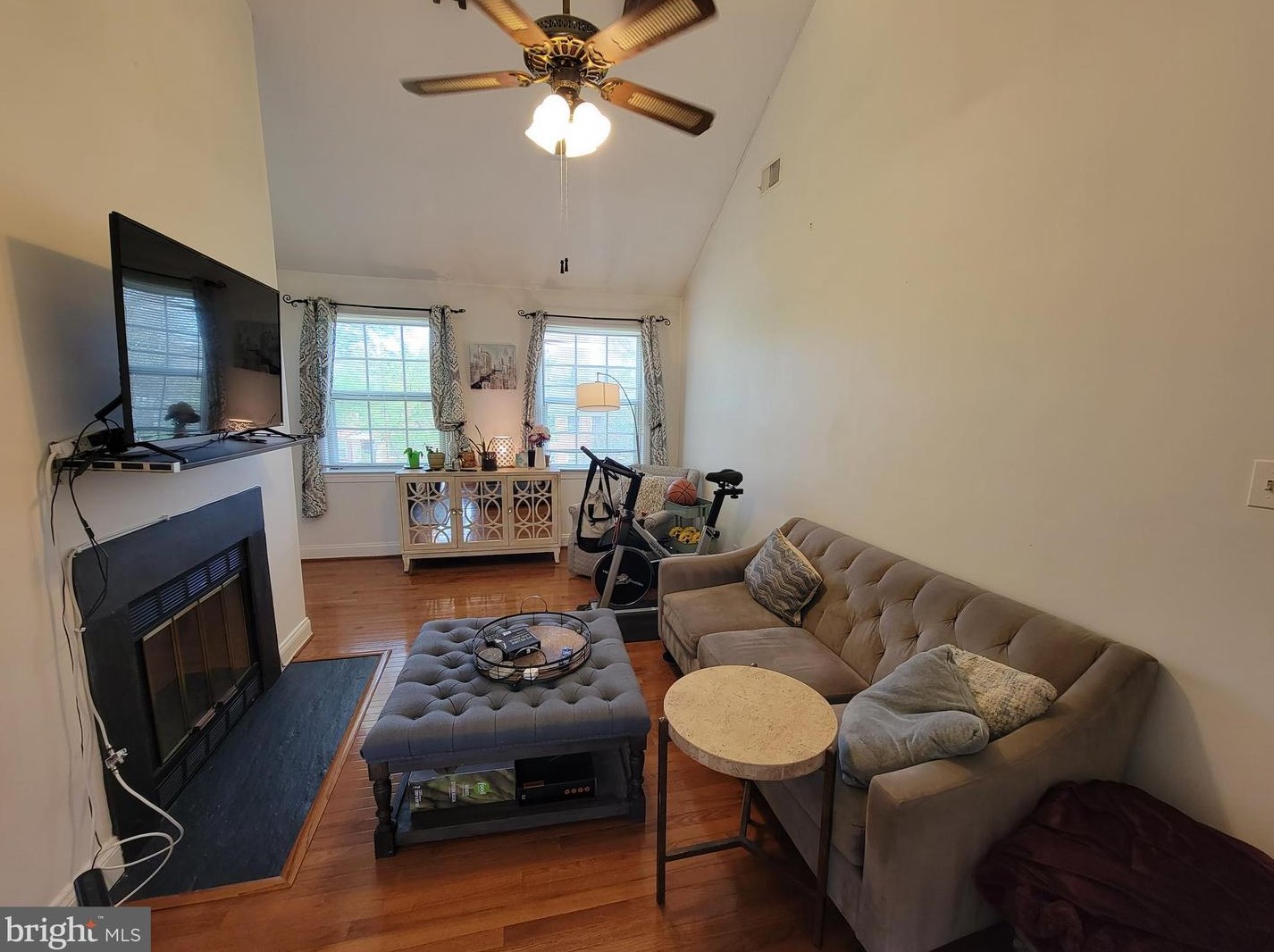 2809 Arlington Blvd #201, Arlington, VA 22201