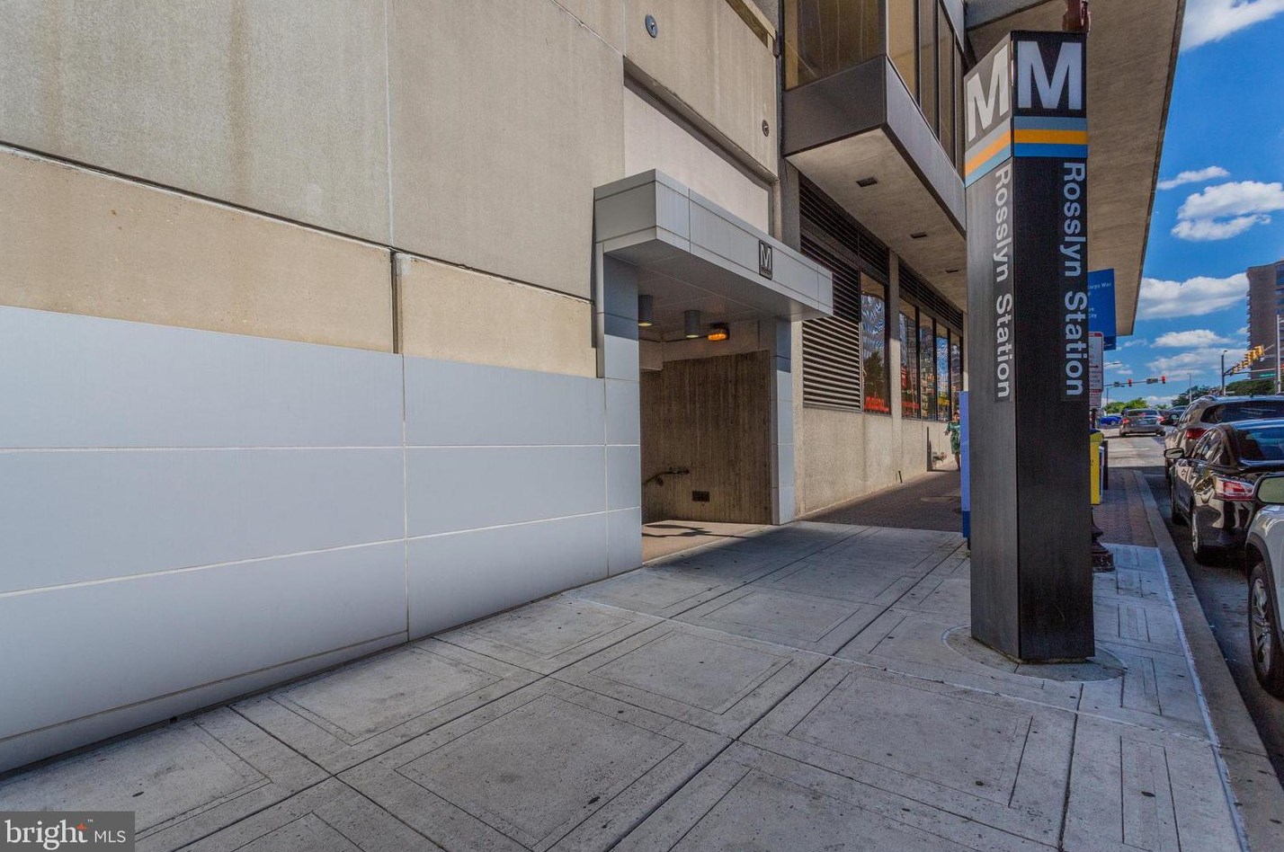 1418 Rhodes St, Arlington VA  22209-2952 exterior