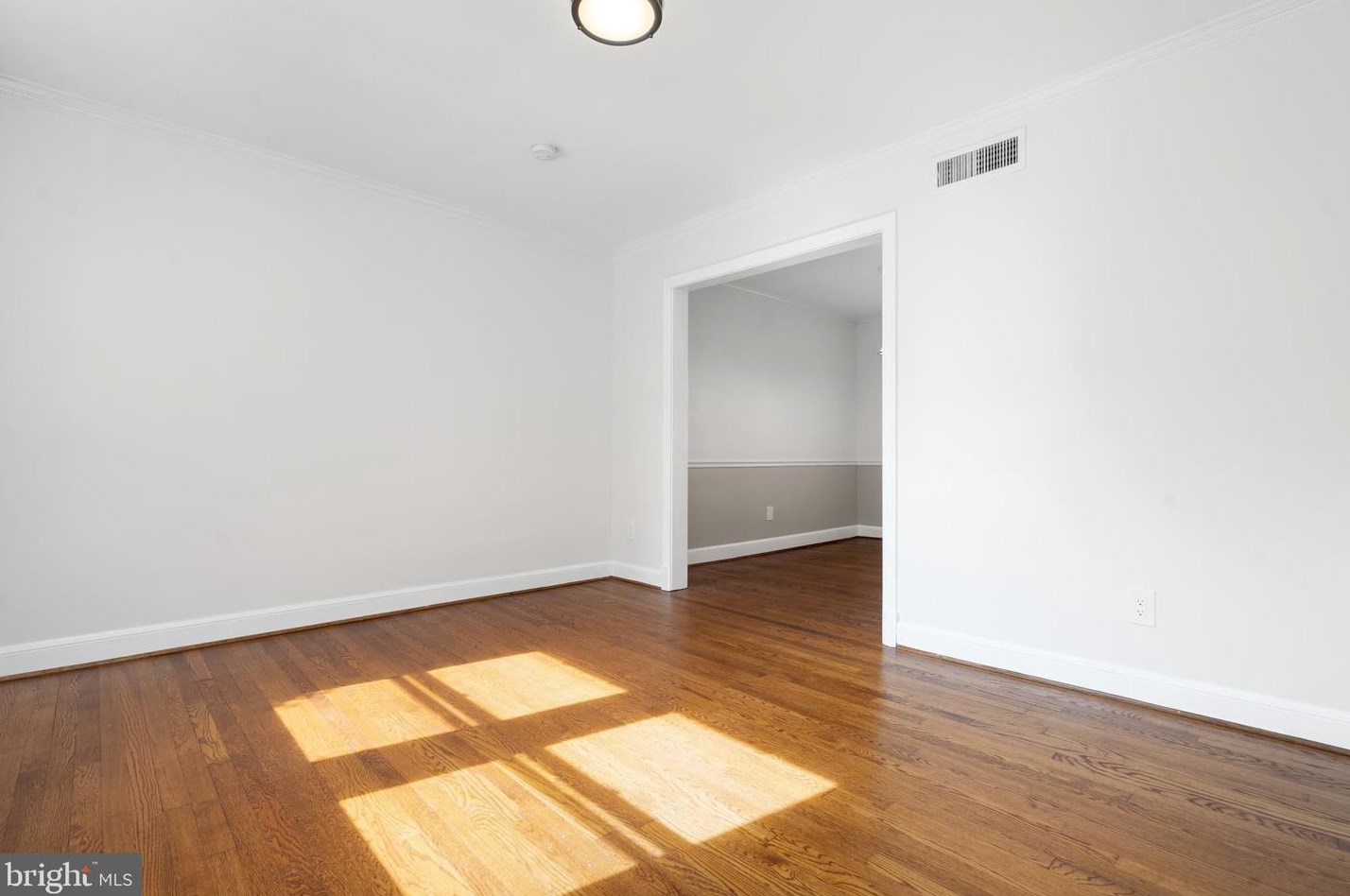 1035 Monroe St, Arlington VA 22201-4503 exterior