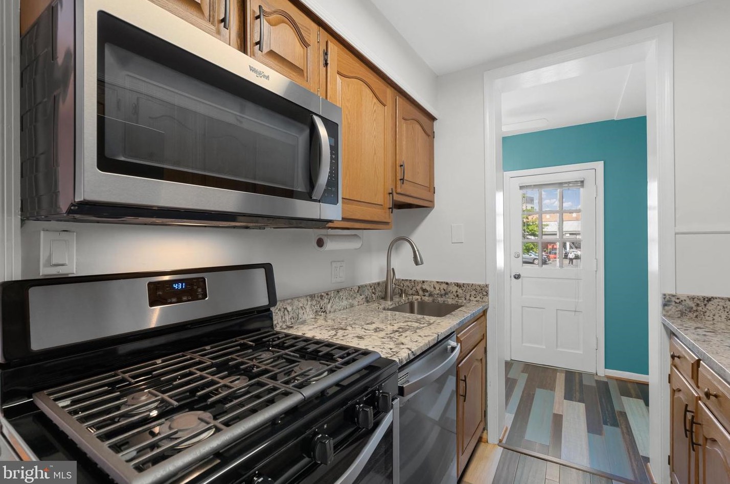 1035 Monroe St, Arlington VA 22201-4503 exterior