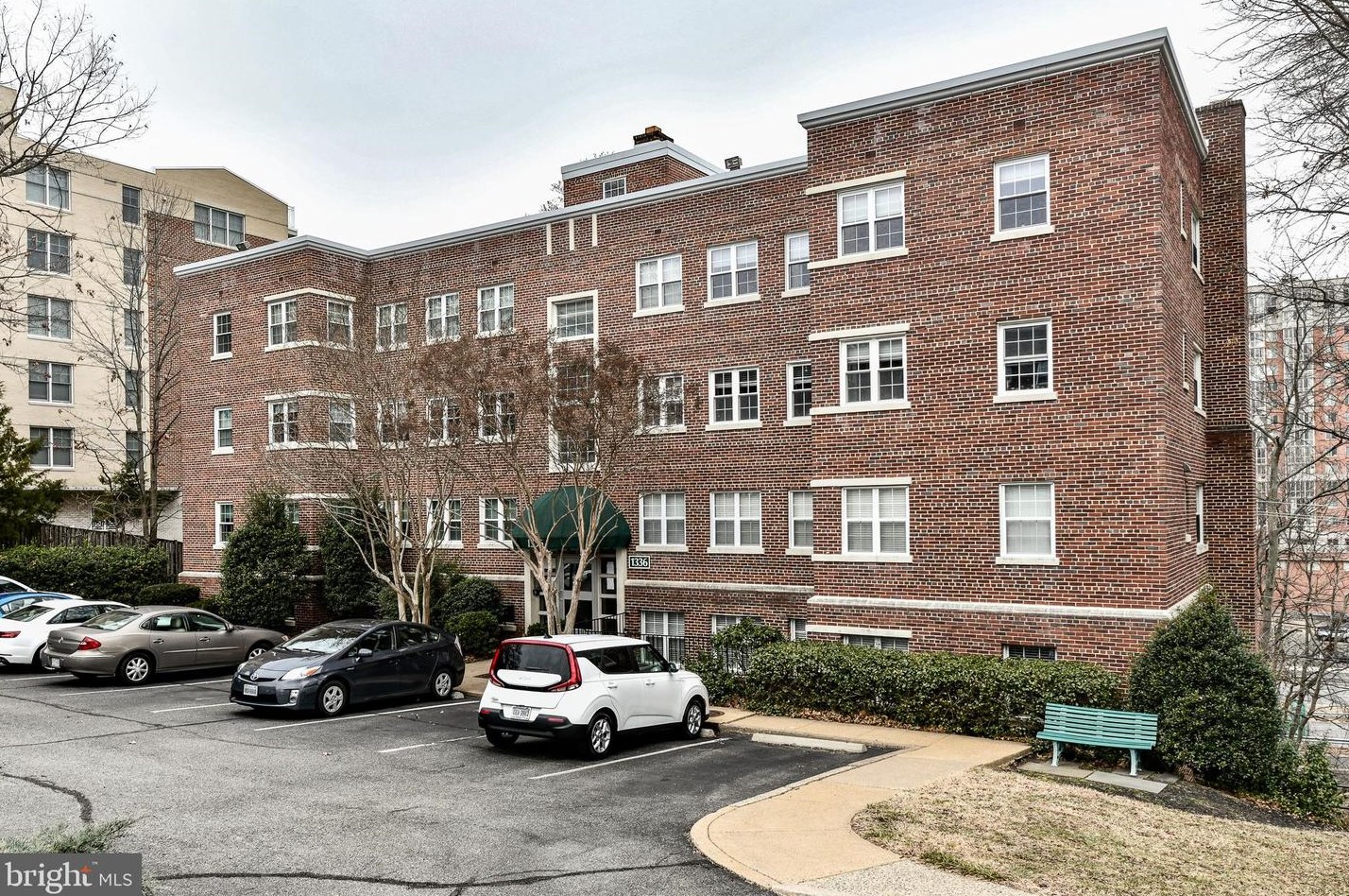 1336 N Ode St #5, Arlington, VA 22209