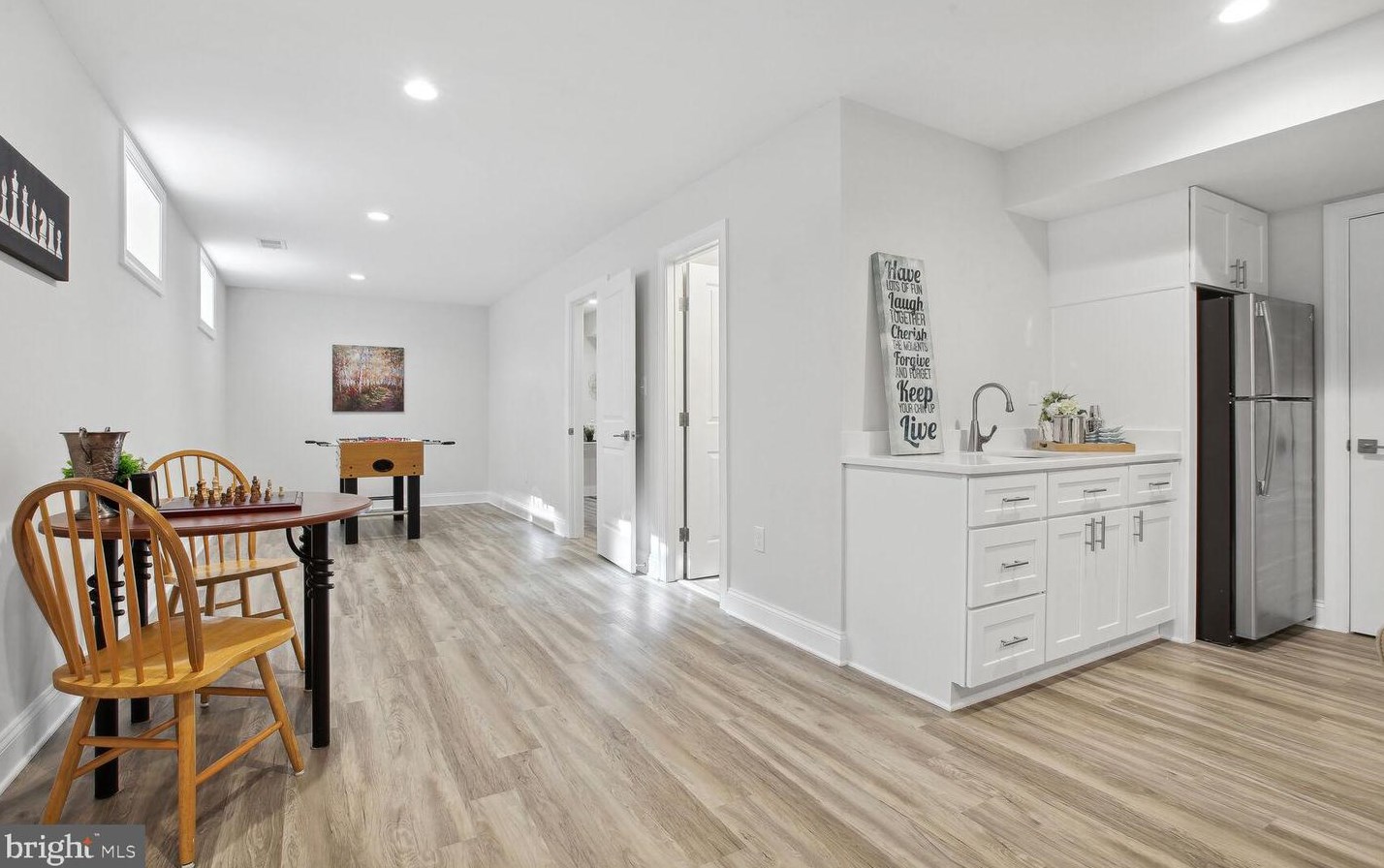 1244 Taylor St, Arlington VA 22201-5728 exterior