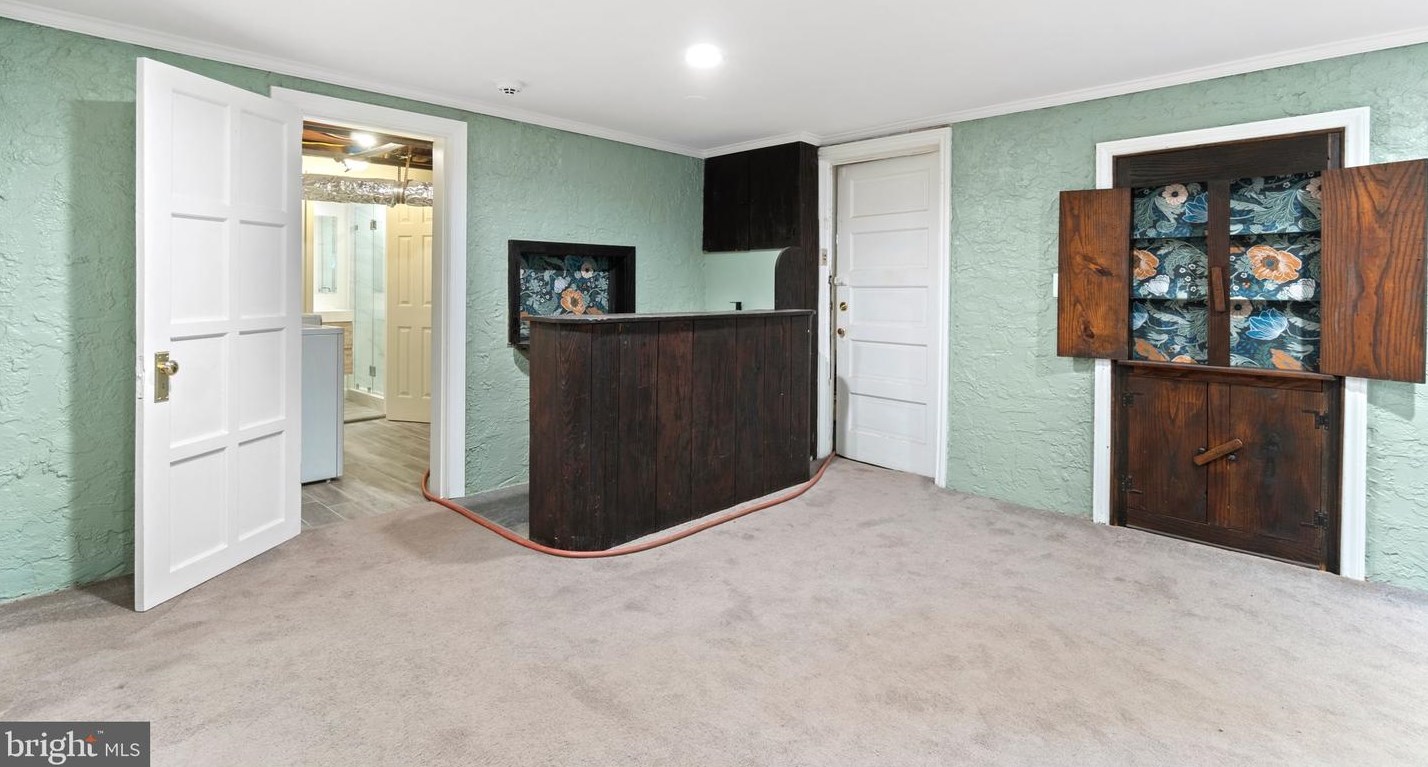 4120 41st St N #2, Arlington, VA 22207
